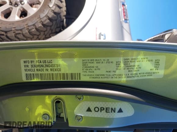 ✅ 2022 Ram 2500 Laramie • VIN: 3C6UR5NL3NG433751 • Lot: 40498417. Listed on IAAI with 21,572 mi. Free auction sales archive from the USA and detailed vehicle history report at DreamBid. Image 9.