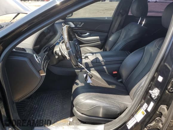 ✅ 2020 Mercedes-Benz S 450 • VIN: WDDUG6EB0LA522786 • Lot: 56539965. Wystawiony na Copart z przebiegiem 59 243 mil. Bezpłatny archiwum sprzedaży aukcyjnych z USA i szczegółowy raport historii pojazdu na DreamBid. Zdjęcie 7.