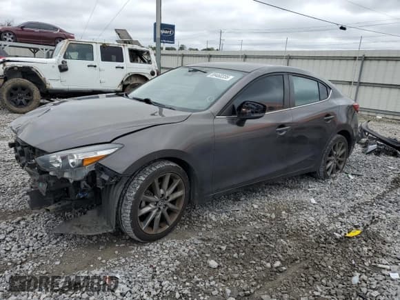 ✅ 2018 Mazda 3 Touring • VIN: 3MZBN1V31JM193693 • Lot: 89460335. Wystawiony na Copart z przebiegiem 159 023 mil. Bezpłatny archiwum sprzedaży aukcyjnych z USA i szczegółowy raport historii pojazdu na DreamBid. Zdjęcie 1.