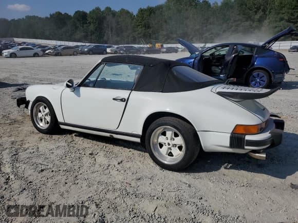 ✅ 1988 Porsche 911 • VIN: WP0EB091XJS170996 • Lot: 81598465. Listed on Copart with 156,040 mi. Free auction sales archive from the USA and detailed vehicle history report at DreamBid. Image 2.