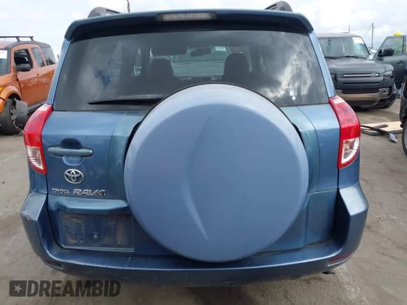 ✅ 2008 Toyota RAV4 • VIN: JTMZD33V386058763 • Лот: 43429163. Опубликован ранее на IAAI с пробегом 183 060 миль. Бесплатный доступ к архиву аукционных продаж из США и подробный отчёт об истории автомобиля на DreamBid. Изображение 17.