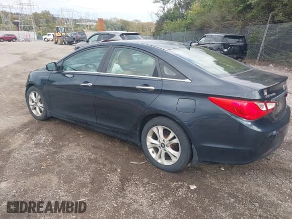 ✅ 2011 Hyundai Sonata SE • VIN: 5NPEC4AC6BH302055 • Lot: 43480197. Wystawiony na IAAI z przebiegiem 126 710 mil. Bezpłatny archiwum sprzedaży aukcyjnych z USA i szczegółowy raport historii pojazdu na DreamBid. Zdjęcie 3.