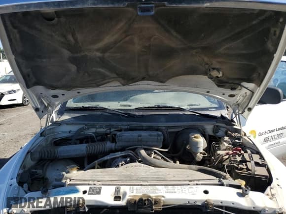 ✅ 2001 Dodge 2500 • VIN: 3B7KC26Z51M560578 • Lot: 91894035. Wystawiony na Copart z przebiegiem 106 834 mil. Bezpłatny archiwum sprzedaży aukcyjnych z USA i szczegółowy raport historii pojazdu na DreamBid. Zdjęcie 11.