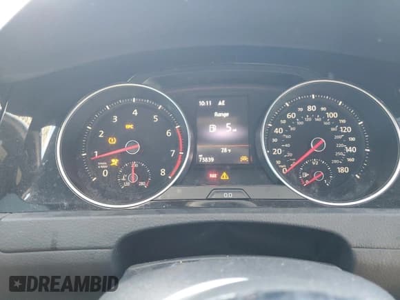 ✅ 2018 Volkswagen Golf GTI S • VIN: 3VW547AU5JM275296 • Lot: 86992275. Wystawiony na Copart z przebiegiem 73 839 mil. Bezpłatny archiwum sprzedaży aukcyjnych z USA i szczegółowy raport historii pojazdu na DreamBid. Zdjęcie 9.