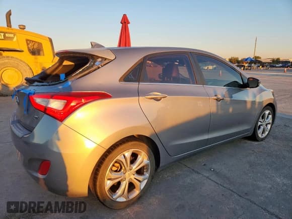 ✅ 2014 Hyundai Elantra • VIN: KMHD35LH7EU178796 • Lot: 85930485. Listed on Copart with 99,786 mi. Free auction sales archive from the USA and detailed vehicle history report at DreamBid. Image 3.