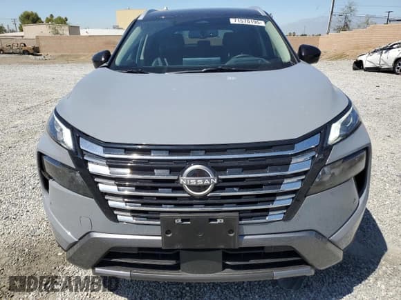 ✅ 2025 Nissan Rogue SL • VIN: JN8BT3CA8SW006588 • Lot: 71570195. Listed on Copart with 6,681 mi. Free auction sales archive from the USA and detailed vehicle history report at DreamBid. Image 5.