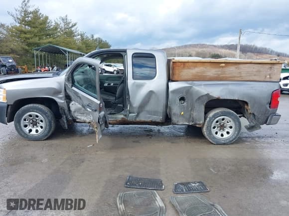 ✅ 2009 Chevrolet Silverado 1500 Work Truck • VIN: 1GCEK19049Z119929 • Lot: 41672273. Listed on IAAI with 264,024 mi. Free auction sales archive from the USA and detailed vehicle history report at DreamBid. Image 14.
