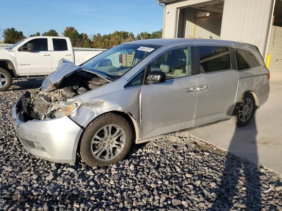 ✅ 2013 Honda Odyssey EX • VIN: 5FNRL5H49DB013887 • Lot: 90661025. Listed on Copart with Not provided. Free auction sales archive from the USA and detailed vehicle history report at DreamBid. Image 1.