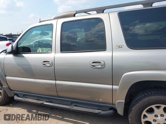 ✅ 2003 Chevrolet Suburban LS • VIN: 3GNFK16Z83G112293 • Лот: 43072944. Опубликован ранее на IAAI с пробегом Не указан. Бесплатный доступ к архиву аукционных продаж из США и подробный отчёт об истории автомобиля на DreamBid. Изображение 14.