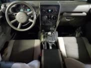 ✅ 2007 Jeep Wrangler X • VIN: 1J4GA39127L187513 • Lot: 58944435. Wystawiony na Copart z przebiegiem 212 368 mil. Bezpłatny archiwum sprzedaży aukcyjnych z USA i szczegółowy raport historii pojazdu na DreamBid. Zdjęcie 8.