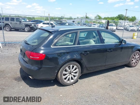 ✅ 2012 Audi A4 Premium • VIN: WAUSFAFL1CA113935 • Lot: 42412012. Wystawiony na IAAI z przebiegiem 212 066 mil. Bezpłatny archiwum sprzedaży aukcyjnych z USA i szczegółowy raport historii pojazdu na DreamBid. Zdjęcie 4.