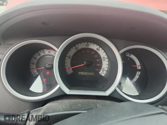 ✅ 2013 Toyota Tacoma • VIN: 5TFJX4CN5DX031028 • Lot: 67145295. Listed on Copart with 212,002 mi. Free auction sales archive from the USA and detailed vehicle history report at DreamBid. Image 9.