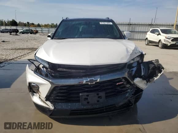 2024 Chevrolet Blazer RS z VIN 3GNKBERS5RS159498, wystawiony jako Copart lot #81021995 z przebiegiem 28 479 mil mil oraz Szkoda całkowita • Salvage title. Historia ofert i sprzedaży dostępna na DreamBid. Obrazek 5.