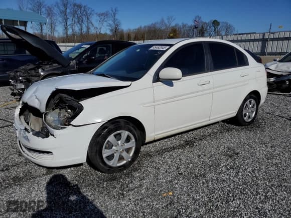 ✅ 2010 Hyundai Accent GLS • VIN: KMHCN4AC0AU425996 • Лот: 45492045. Опубликован ранее на Copart с пробегом 258 540 миль. Бесплатный доступ к архиву аукционных продаж из США и подробный отчёт об истории автомобиля на DreamBid. Изображение 1.