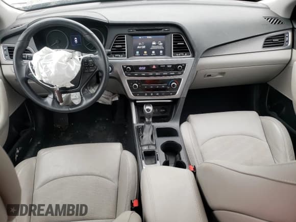 ✅ 2017 Hyundai Sonata Sport • VIN: 5NPE34AF0HH479333 • Лот: 39395183. Опубликован ранее на Copart с пробегом 45 001 миль. Бесплатный доступ к архиву аукционных продаж из США и подробный отчёт об истории автомобиля на DreamBid. Изображение 8.