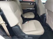 ✅ 2023 Ford Explorer XLT • VIN: 1FMSK7DH3PGC33167 • Lot: 42241818. Wystawiony na IAAI z przebiegiem 21 832 mil. Bezpłatny archiwum sprzedaży aukcyjnych z USA i szczegółowy raport historii pojazdu na DreamBid. Zdjęcie 8.