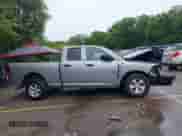 2024 Ram 1500 SLT z VIN 1C6RR6GG7RS122639, wystawiony jako IAAI lot #42777473 z przebiegiem 46 397 mil mil oraz . Historia ofert i sprzedaży dostępna na DreamBid. Obrazek 13.