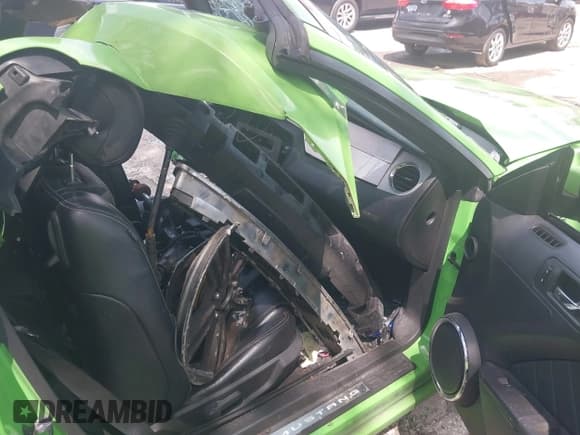 ✅ 2013 Ford Mustang V6 • VIN: 1ZVBP8EM4D5219273 • Лот: 41925220. Опубликован ранее на IAAI с пробегом 248 785 миль. Бесплатный доступ к архиву аукционных продаж из США и подробный отчёт об истории автомобиля на DreamBid. Изображение 5.