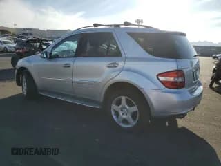 ✅ 2008 Mercedes-Benz M 550 • VIN: 4JGBB72E18A412837 • Лот: 80465305. Опубликован ранее на Copart с пробегом 129 118 миль. Бесплатный доступ к архиву аукционных продаж из США и подробный отчёт об истории автомобиля на DreamBid. Изображение 2.