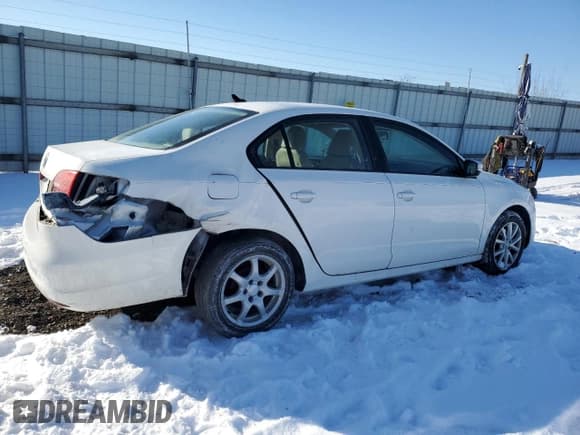 ✅ 2011 Volkswagen Jetta SE • VIN: 3VWDX7AJ3BM080629 • Lot: 42061065. Listed on Copart with 94,867 mi. Free auction sales archive from the USA and detailed vehicle history report at DreamBid. Image 3.