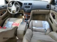 ✅ 2006 Honda Accord EX-L • VIN: JHMCM56846C008359 • Lot: 92467245. Wystawiony na Copart z przebiegiem 249 758 mil. Bezpłatny archiwum sprzedaży aukcyjnych z USA i szczegółowy raport historii pojazdu na DreamBid. Zdjęcie 8.