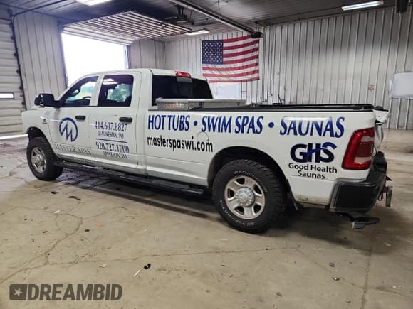 ✅ 2021 Ram 2500 Tradesman • VIN: 3C6UR5HL3MG518681 • Лот: 86665855. Опубликован ранее на Copart с пробегом 121 281 миль. Бесплатный доступ к архиву аукционных продаж из США и подробный отчёт об истории автомобиля на DreamBid. Изображение 2.