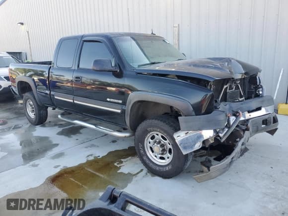 ✅ 2003 Chevrolet Silverado 2500HD LS • VIN: 1GCHC29U53E320515 • Lot: 52513575. Listed on Copart with 194,888 mi. Free auction sales archive from the USA and detailed vehicle history report at DreamBid. Image 4.
