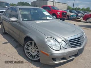 ✅ 2008 Mercedes-Benz E 350 Luxury • VIN: WDBUF56X98B199064 • Lot: 42900759. Wystawiony na IAAI z przebiegiem 166 169 mil. Bezpłatny archiwum sprzedaży aukcyjnych z USA i szczegółowy raport historii pojazdu na DreamBid. Zdjęcie 1.