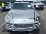 ✅ 2008 Porsche Cayenne • VIN: WP1AA29P48LA07412 • Lot: 42362545. Wystawiony na IAAI z przebiegiem 201 813 mil. Bezpłatny archiwum sprzedaży aukcyjnych z USA i szczegółowy raport historii pojazdu na DreamBid. Zdjęcie 12.