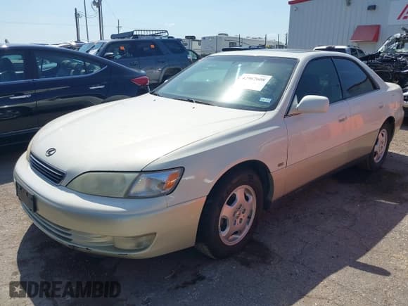✅ 1999 Lexus ES 300 • VIN: JT8BF28GXX0200106 • Lot: 42967608. Listed on IAAI with 102,149 mi. Free auction sales archive from the USA and detailed vehicle history report at DreamBid. Image 2.