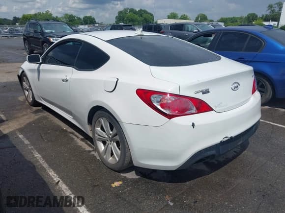 ✅ 2012 Hyundai Genesis Coupe 2.0T • VIN: KMHHT6KD2CU074056 • Лот: 42491611. Опубликован ранее на IAAI с пробегом 181 370 миль. Бесплатный доступ к архиву аукционных продаж из США и подробный отчёт об истории автомобиля на DreamBid. Изображение 3.