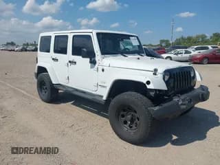 ✅ 2011 Jeep Wrangler Unlimited Sahara • VIN: 1J4BA5H15BL576551 • Lot: 43199609. Wystawiony na IAAI z przebiegiem 214 688 mil. Bezpłatny archiwum sprzedaży aukcyjnych z USA i szczegółowy raport historii pojazdu na DreamBid. Zdjęcie 1.