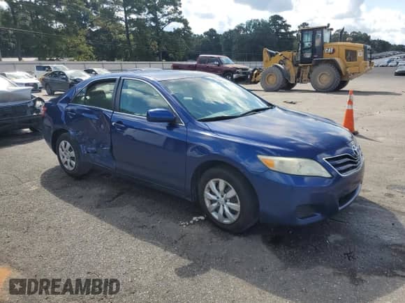 2011 Toyota Camry LE с VIN 4T1BF3EK0BU767373, выставлен на аукционе Copart как лот 82065155 с пробегом 167 965 миль миль и Списание • Salvage title. История ставок и продаж доступна на DreamBid. Изображение 4.