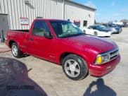 ✅ 1997 Chevrolet S-10 • VIN: 1GCCS14X1V8189125 • Лот: 40973556. Опубликован ранее на IAAI с пробегом 249 596 миль. Бесплатный доступ к архиву аукционных продаж из США и подробный отчёт об истории автомобиля на DreamBid. Изображение 1.