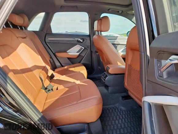 ✅ 2020 Audi Q3 Premium • VIN: WA1AECF35L1122046 • Lot: 83785525. Listed on Copart with 61,170 mi. Free auction sales archive from the USA and detailed vehicle history report at DreamBid. Image 11.