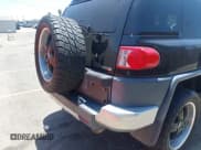 ✅ 2007 Toyota FJ Cruiser • VIN: JTEZU11F270014900 • Lot: 42528080. Wystawiony na IAAI z przebiegiem 161 730 mil. Bezpłatny archiwum sprzedaży aukcyjnych z USA i szczegółowy raport historii pojazdu na DreamBid. Zdjęcie 4.