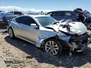 ✅ 2013 Hyundai Genesis Coupe Premium • VIN: KMHHT6KDXDU102218 • Lot: 56139945. Wystawiony na Copart z przebiegiem 81 817 mil. Bezpłatny archiwum sprzedaży aukcyjnych z USA i szczegółowy raport historii pojazdu na DreamBid. Zdjęcie 4.