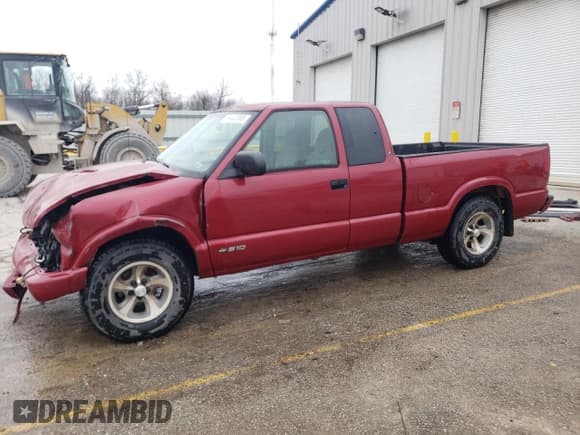 ✅ 1999 Chevrolet S-10 LS • VIN: 1GCCS19X8XK194305 • Лот: 44402555. Опубликован ранее на Copart с пробегом 225 946 миль. Бесплатный доступ к архиву аукционных продаж из США и подробный отчёт об истории автомобиля на DreamBid. Изображение 1.