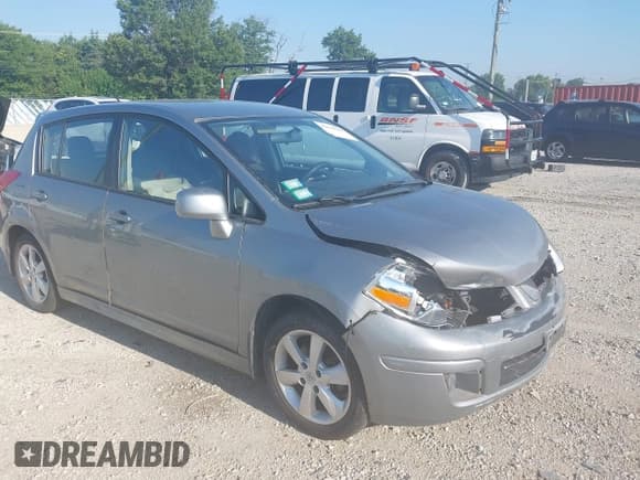 ✅ 2011 Nissan Versa S • VIN: 3N1BC1CP6BL457483 • Lot: 42949209. Listed on IAAI with 97,668 mi. Free auction sales archive from the USA and detailed vehicle history report at DreamBid. Image 1.