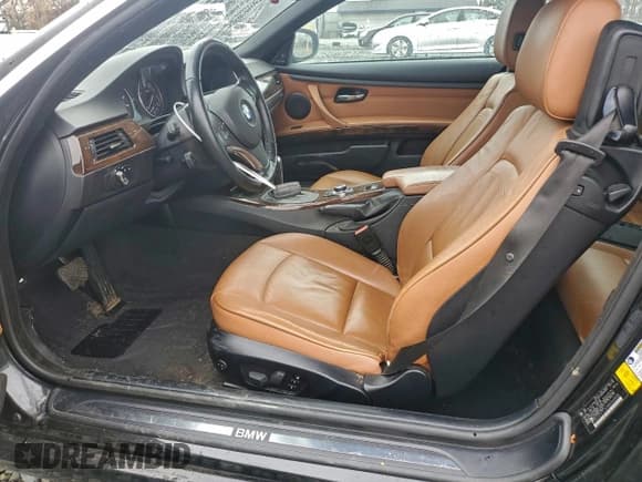✅ 2011 BMW 3 Series 335i • VIN: WBADX7C53BE260828 • Lot: 93533705. Listed on Copart with 124,969 mi. Free auction sales archive from the USA and detailed vehicle history report at DreamBid. Image 7.