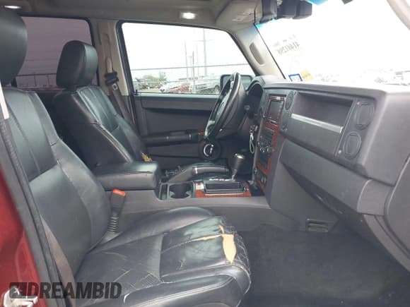 ✅ 2008 Jeep Commander Limited • VIN: 1J8HH58238C110087 • Lot: 41401298. Listed on IAAI with 333,799 mi. Free auction sales archive from the USA and detailed vehicle history report at DreamBid. Image 5.
