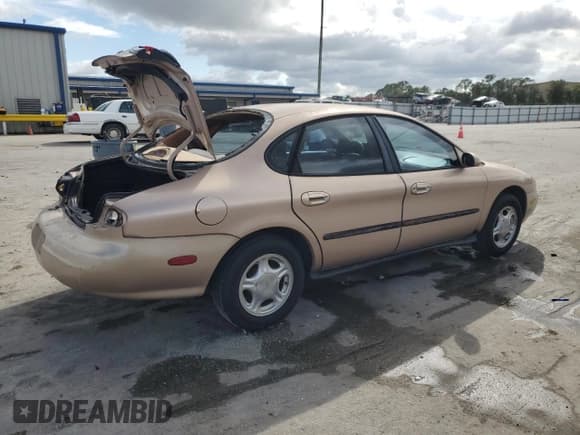 ✅ 1997 Ford Taurus GL • VIN: 1FALP52UXVG283338 • Lot: 86075285. Listed on Copart with 172,130 mi. Free auction sales archive from the USA and detailed vehicle history report at DreamBid. Image 3.