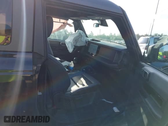 ✅ 2024 Ford Bronco Big Bend • VIN: 1FMDE7AH4RLA16984 • Lot: 42722959. Listed on IAAI with 18,100 mi. Free auction sales archive from the USA and detailed vehicle history report at DreamBid. Image 5.