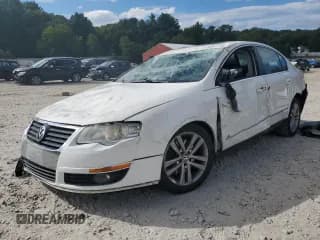 ✅ 2009 Volkswagen Passat Komfort • VIN: WVWJK73C69P047860 • Lot: 80807935. Wystawiony na Copart z przebiegiem 123 270 mil. Bezpłatny archiwum sprzedaży aukcyjnych z USA i szczegółowy raport historii pojazdu na DreamBid. Zdjęcie 1.