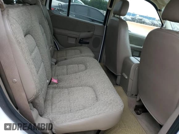 ✅ 2004 Ford Explorer XLS • VIN: 1FMZU62K44UB44402 • Lot: 67911125. Wystawiony na Copart z przebiegiem 97 666 mil. Bezpłatny archiwum sprzedaży aukcyjnych z USA i szczegółowy raport historii pojazdu na DreamBid. Zdjęcie 11.