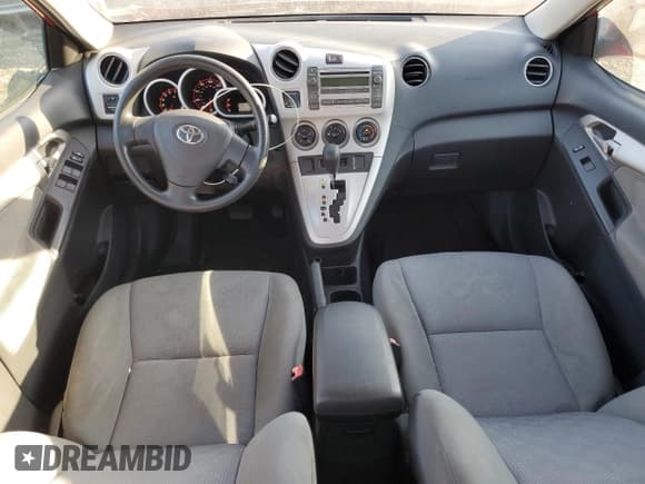 ✅ 2009 Toyota Matrix • VIN: 2T1KU40E49C070653 • Лот: 82235175. Опубликован ранее на Copart с пробегом 172 019 миль. Бесплатный доступ к архиву аукционных продаж из США и подробный отчёт об истории автомобиля на DreamBid. Изображение 8.