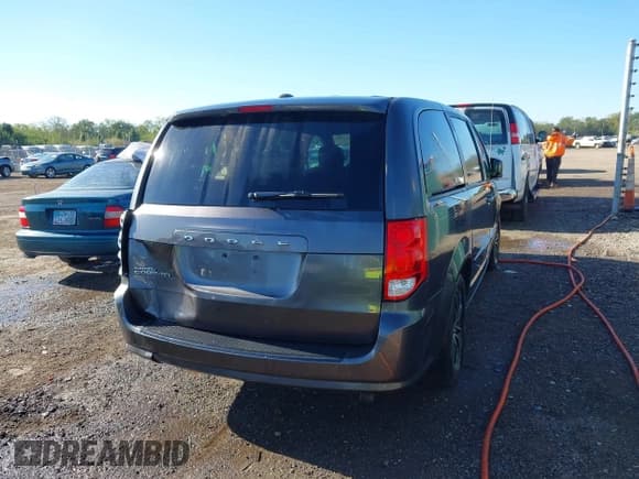 ✅ 2017 Dodge Grand Caravan SE • VIN: 2C4RDGBG9HR568358 • Lot: 43417063. Wystawiony na IAAI z przebiegiem 202 423 mil. Bezpłatny archiwum sprzedaży aukcyjnych z USA i szczegółowy raport historii pojazdu na DreamBid. Zdjęcie 16.