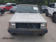 ✅ 1984 Jeep Cherokee • VIN: 1JCUC773XET017314 • Лот: 42414129. Опубликован ранее на IAAI с пробегом 194 415 миль. Бесплатный доступ к архиву аукционных продаж из США и подробный отчёт об истории автомобиля на DreamBid. Изображение 6.