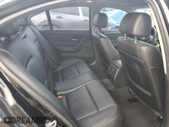 ✅ 2011 BMW 3 Series 335d • VIN: WBAPN7C59BA950822 • Лот: 91827405. Опубликован ранее на Copart с пробегом 182 451 миль. Бесплатный доступ к архиву аукционных продаж из США и подробный отчёт об истории автомобиля на DreamBid. Изображение 10.