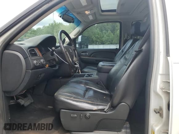 ✅ 2007 Chevrolet Silverado 2500HD 2LT • VIN: 1GCHK23697F536798 • Лот: 67940625. Опубликован ранее на Copart с пробегом 370 465 миль. Бесплатный доступ к архиву аукционных продаж из США и подробный отчёт об истории автомобиля на DreamBid. Изображение 7.